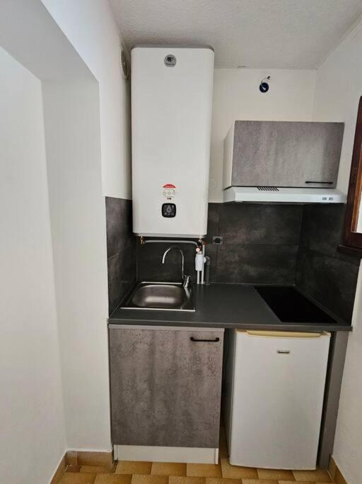Studio Cabine Clim Wifi Parking Draps - 1 Etoile - Self Check-In Possible لا غراند موت المظهر الخارجي الصورة